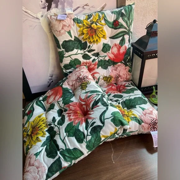 H&M Floral Cotton Chair Pads / Floor Cushion. 1 PCS - Picture 6 of 8